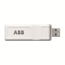 ABB-free@home hälytystikku. USB-liitin. Palo- ja häkävaroittimien hälytys/ilmoitustietojen liittäminen ABB-free@home järjestelmään. Radiotaajuus 868MHz. Max 20 varoituslaitetta (suositus 12kpl). Mukana toimitetaan USB-jatkokaapeli.