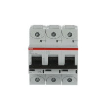 3-napainen C-käyrä 25A, IEC/EN 60947-2: Ue= 240/415VAC Icu=50kA, Ue= 400/690VAC Icu=6kA
