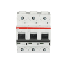 3-napainen C-käyrä 13A, IEC/EN 60947-2: Ue= 240/415VAC Icu=50kA, Ue= 400/690VAC Icu=6kA