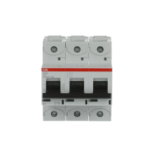 3-napainen C-käyrä 10A, IEC/EN 60947-2: Ue= 240/415VAC Icu=50kA, Ue= 400/690VAC Icu=6kA
