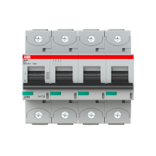 4-napainen B-käyrä 13A, IEC/EN 60947-2: Ue= 240/415VAC Icu=50kA, Ue= 400/690VAC Icu=6kA